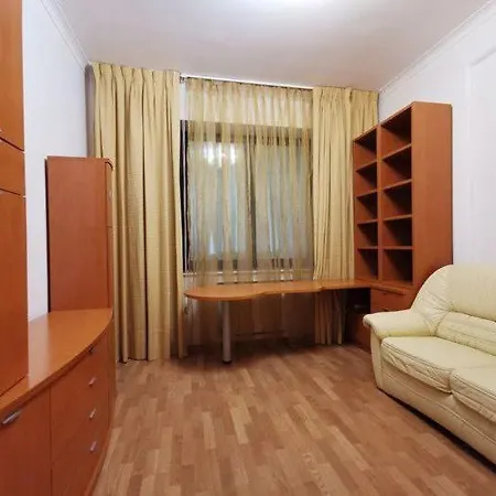 Nice Bright And Cozy With All Amenities And Convenient Transportation