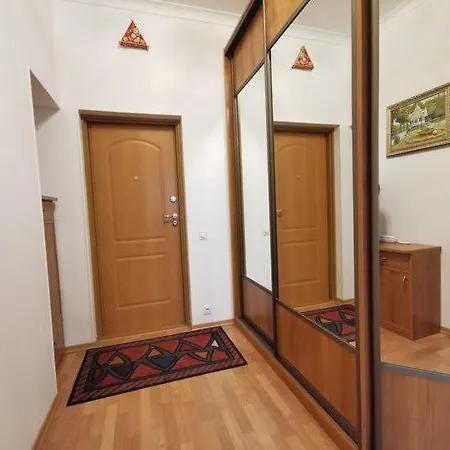 Nice Bright And Cozy With All Amenities And Convenient Transportation * Tirana