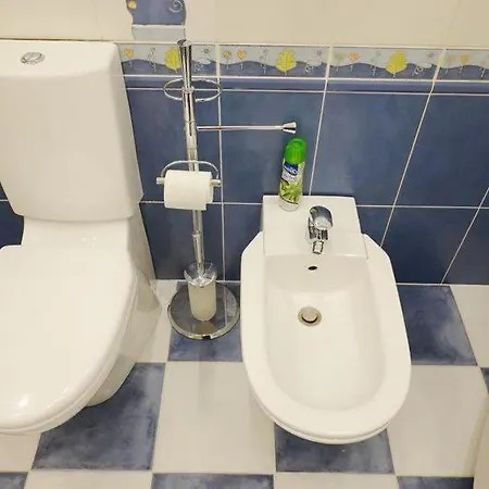 Nice Bright And Cozy With All Amenities And Convenient Transportation Apartment